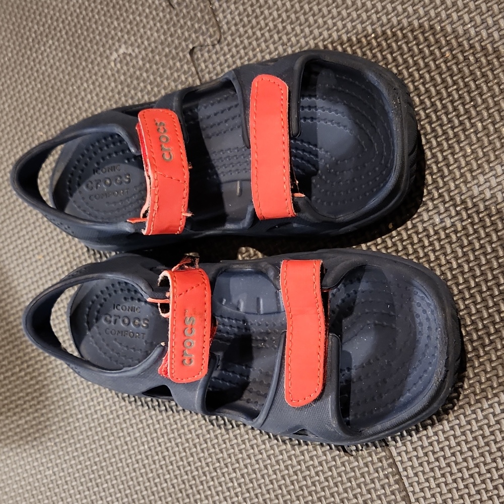 crocs little kids size 12